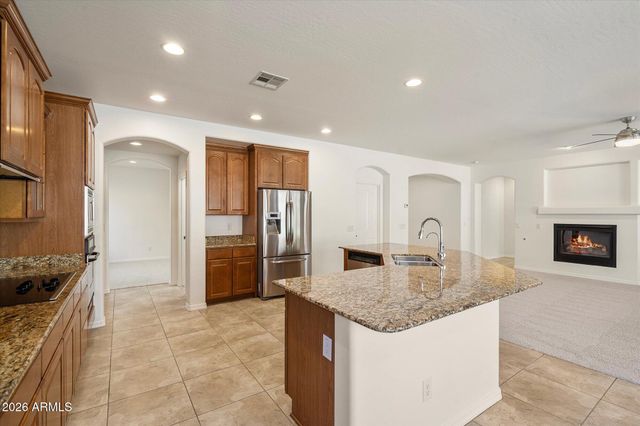 2406 W OLD PAINT Trail, Phoenix, AZ 85086