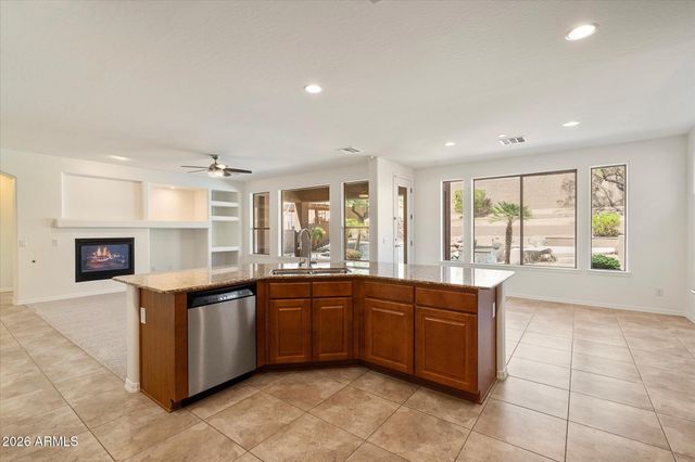 2406 W OLD PAINT Trail, Phoenix, AZ 85086