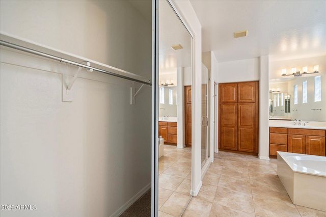 2406 W OLD PAINT Trail, Phoenix, AZ 85086