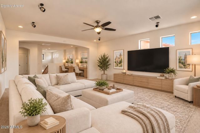 2406 W OLD PAINT Trail, Phoenix, AZ 85086
