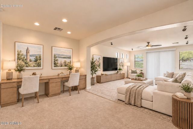 2406 W OLD PAINT Trail, Phoenix, AZ 85086