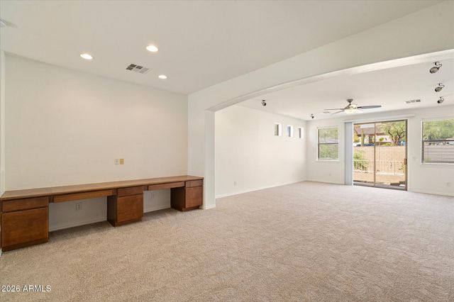 2406 W OLD PAINT Trail, Phoenix, AZ 85086