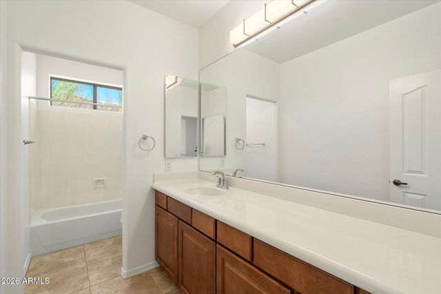 2406 W OLD PAINT Trail, Phoenix, AZ 85086