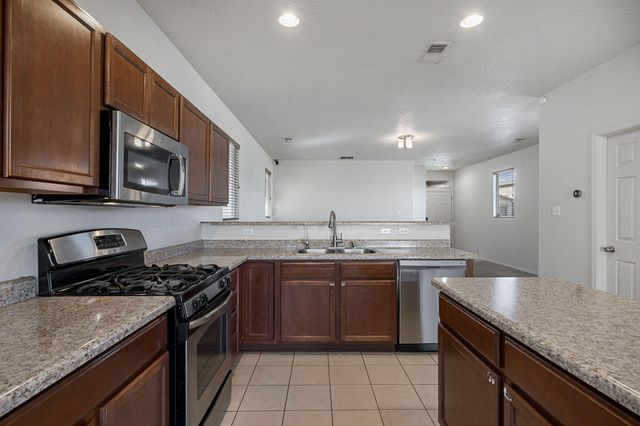 3140 Feather Edge Street SW, Albuquerque, NM 87121