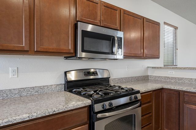 3140 Feather Edge Street SW, Albuquerque, NM 87121