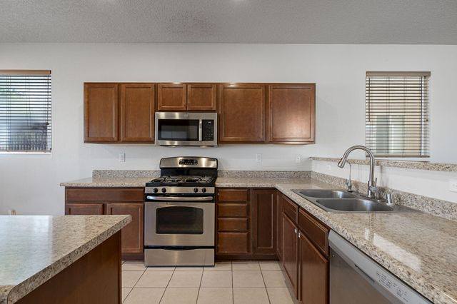 3140 Feather Edge Street SW, Albuquerque, NM 87121