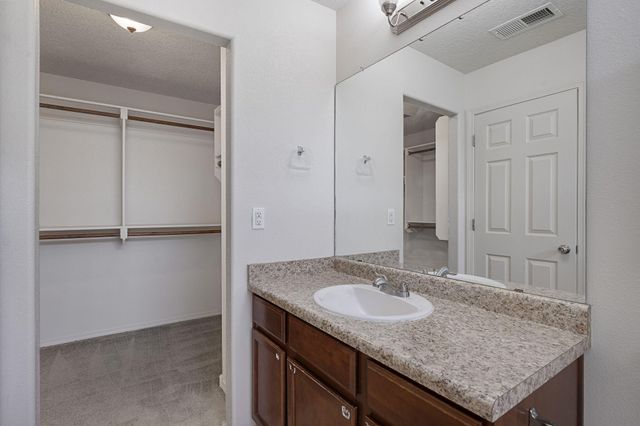 3140 Feather Edge Street SW, Albuquerque, NM 87121
