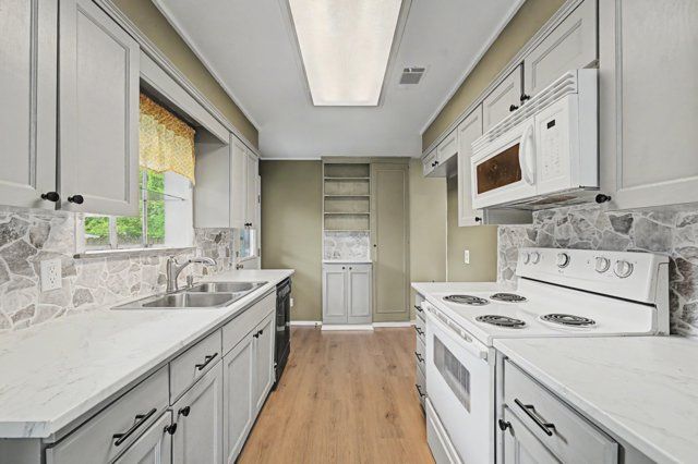 24 Billingsley Drive, Bella Vista, AR 72715