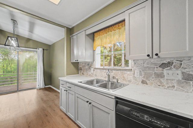 24 Billingsley Drive, Bella Vista, AR 72715