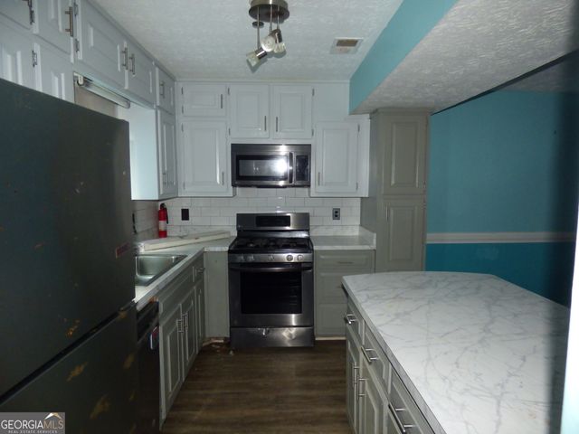 1572 Circlestone Drive, Stone Mountain, GA 30088