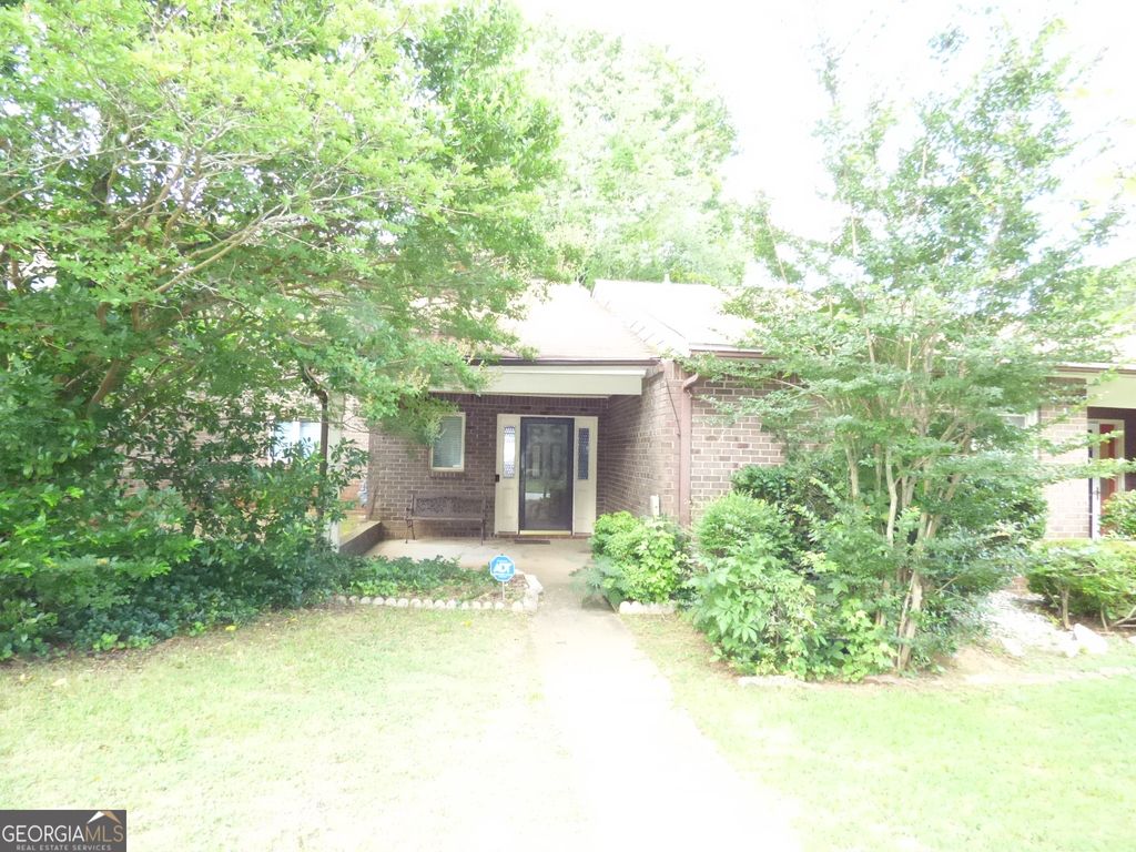 1572 Circlestone Drive, Stone Mountain, GA 30088