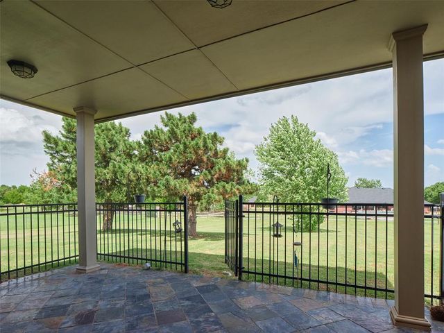 486 Summer Valley Road, Blanchard, OK 73010