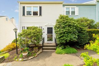 55 Mill Plain Road 8-1, Danbury, CT 06811