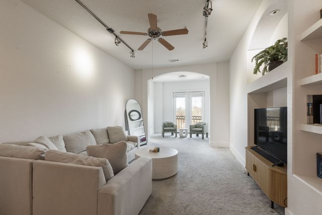 2600 Hillsboro Pike Apt 327, Nashville, TN 37212