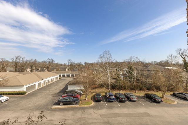 2600 Hillsboro Pike Apt 327, Nashville, TN 37212