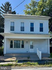 2602 E KING ST, Lebanon, PA 17042