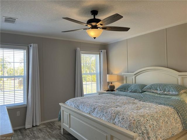 5520 Rainbow DR, Bokeelia, FL 33922