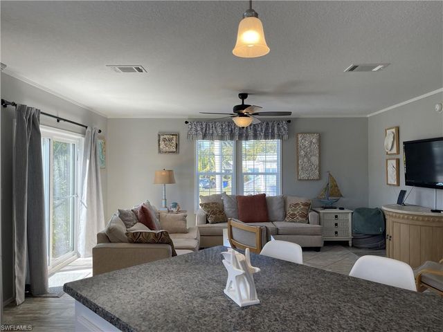 5520 Rainbow DR, Bokeelia, FL 33922