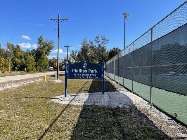 5520 Rainbow DR, Bokeelia, FL 33922