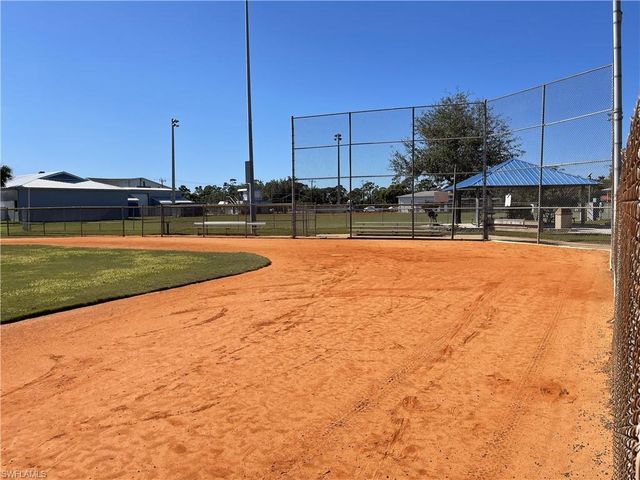 5520 Rainbow DR, Bokeelia, FL 33922