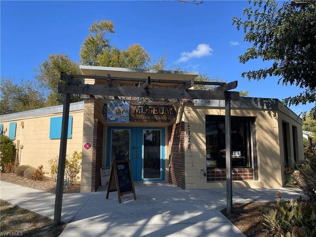 5520 Rainbow DR, Bokeelia, FL 33922