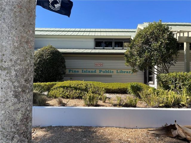 5520 Rainbow DR, Bokeelia, FL 33922