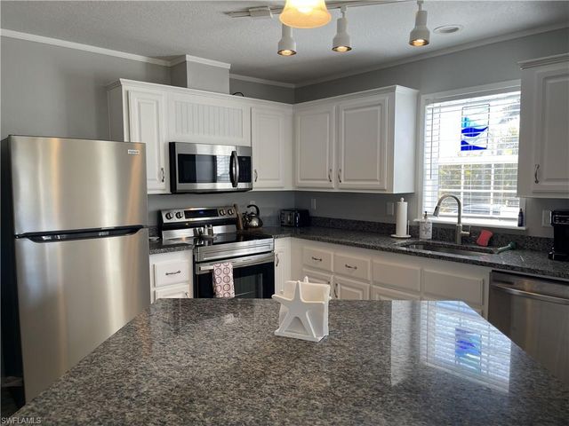 5520 Rainbow DR, Bokeelia, FL 33922