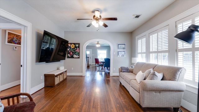 1012 Edwards Street, Houston, TX 77007