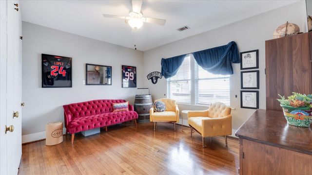 1012 Edwards Street, Houston, TX 77007