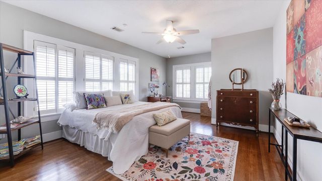 1012 Edwards Street, Houston, TX 77007