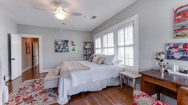 1012 Edwards Street, Houston, TX 77007
