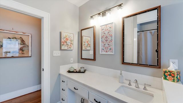 1012 Edwards Street, Houston, TX 77007