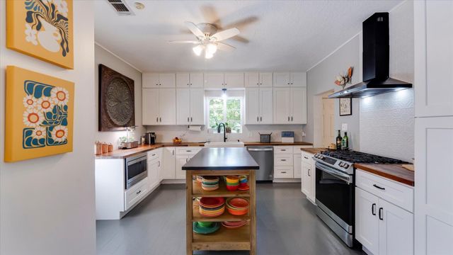 1012 Edwards Street, Houston, TX 77007