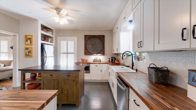 1012 Edwards Street, Houston, TX 77007
