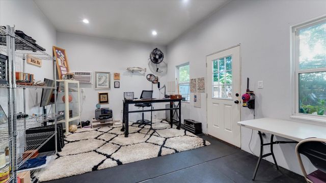 1012 Edwards Street, Houston, TX 77007