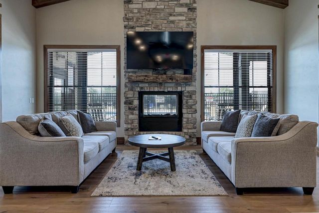 885 CYGNET COURT, Menasha, WI 54952