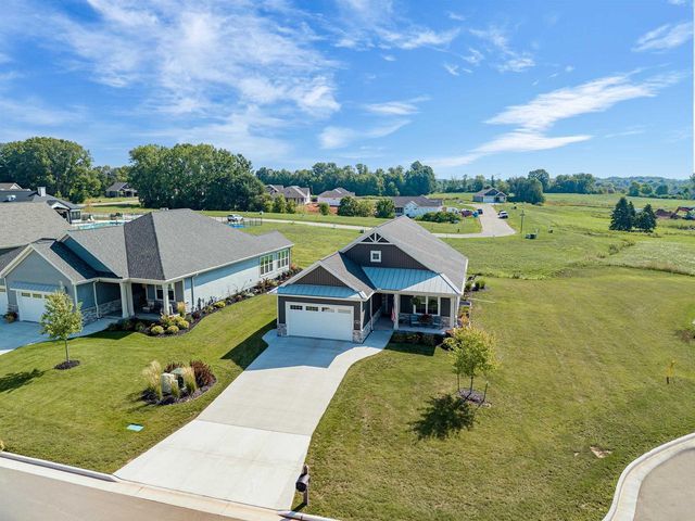 885 CYGNET COURT, Menasha, WI 54952