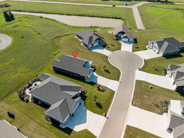 885 CYGNET COURT, Menasha, WI 54952