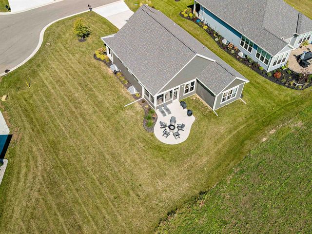 885 CYGNET COURT, Menasha, WI 54952