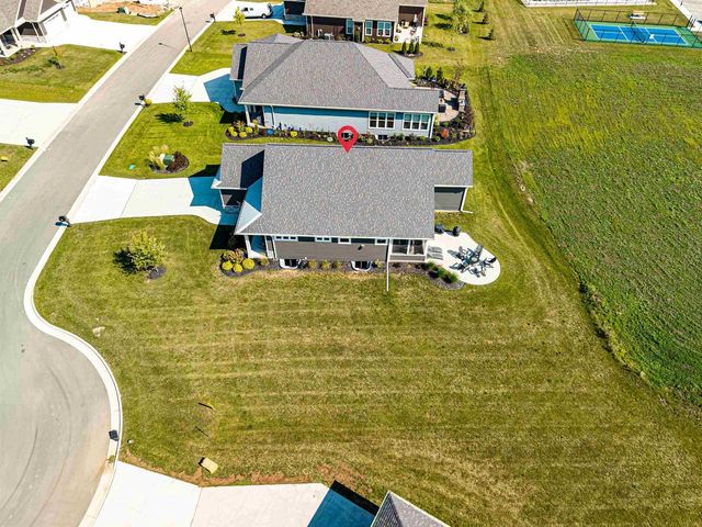 885 CYGNET COURT, Menasha, WI 54952