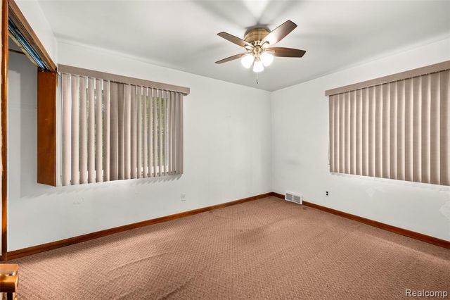 26504 Doxtator Street, Dearborn Heights, MI 48127
