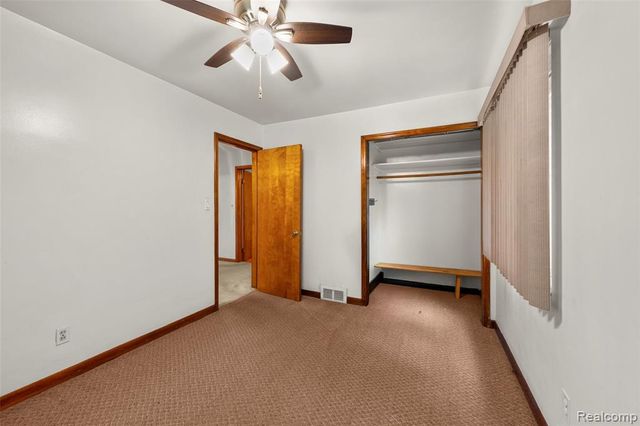 26504 Doxtator Street, Dearborn Heights, MI 48127