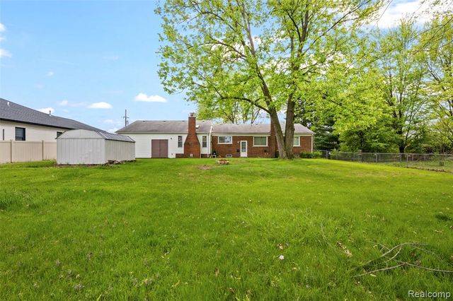 26504 Doxtator Street, Dearborn Heights, MI 48127