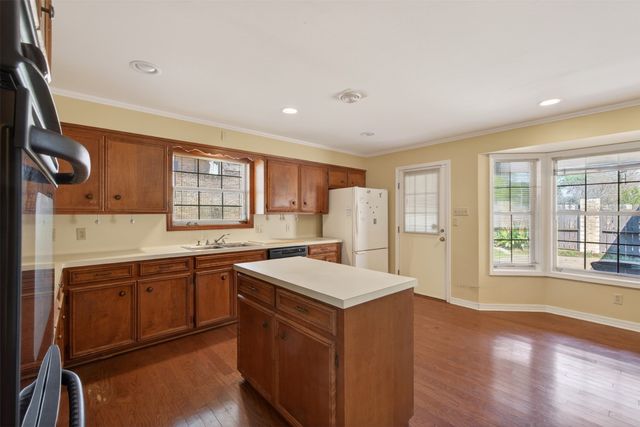 300 Pierremont Road 25, Shreveport, LA 71106