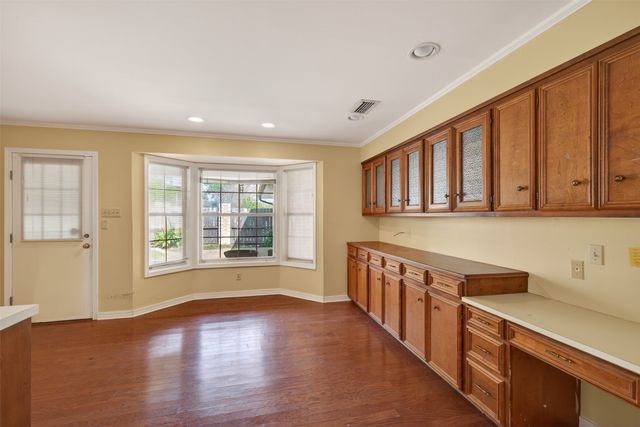 300 Pierremont Road 25, Shreveport, LA 71106