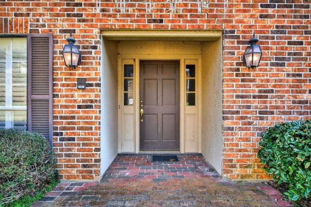 300 Pierremont Road 25, Shreveport, LA 71106