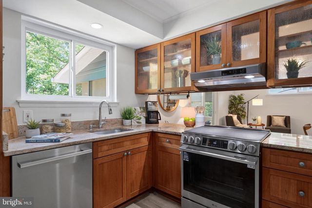 109 BLUFF TER, Silver Spring, MD 20902