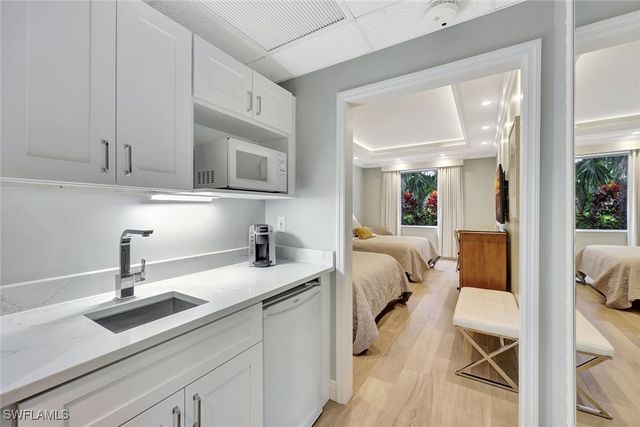 7225 Pelican Bay BLVD 604, Naples, FL 34108