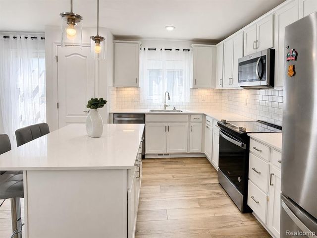 9171 Dogwood Lane, Dexter, MI 48130