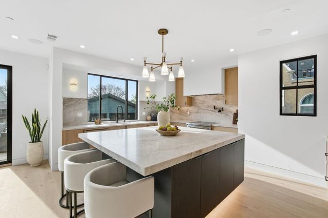 839 Crossway Road, Burlingame, CA 94010